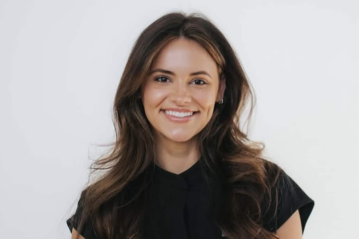 Madalyn Sterne: Licensed Master Esthetician & Face Reality Specialist